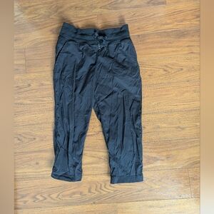 Lululemon dance studio cropped pants black size 4
